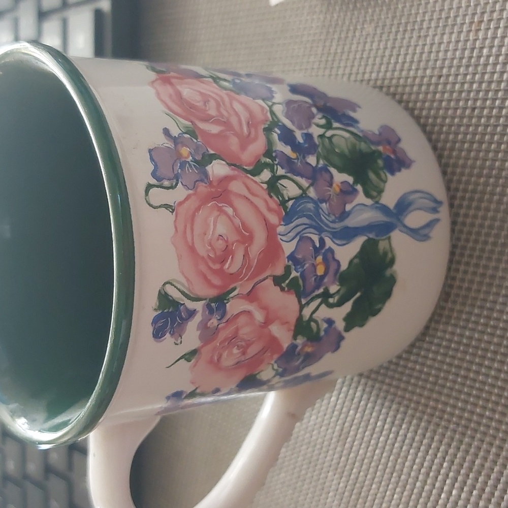 Potpourri Press Violets and Roses Coffee Mug  1990